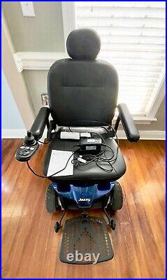 Pride Mobility. Jazzy Elite ES Power Chair. Two Motor. Front-Wheel Drive